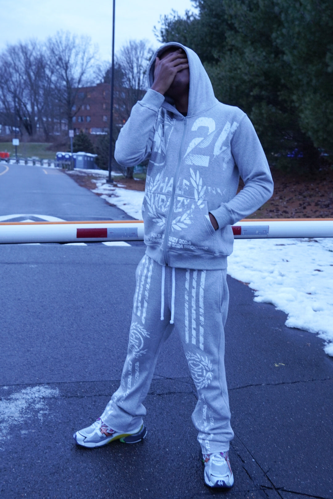 LIGHT GRAY HK SWEATSUIT